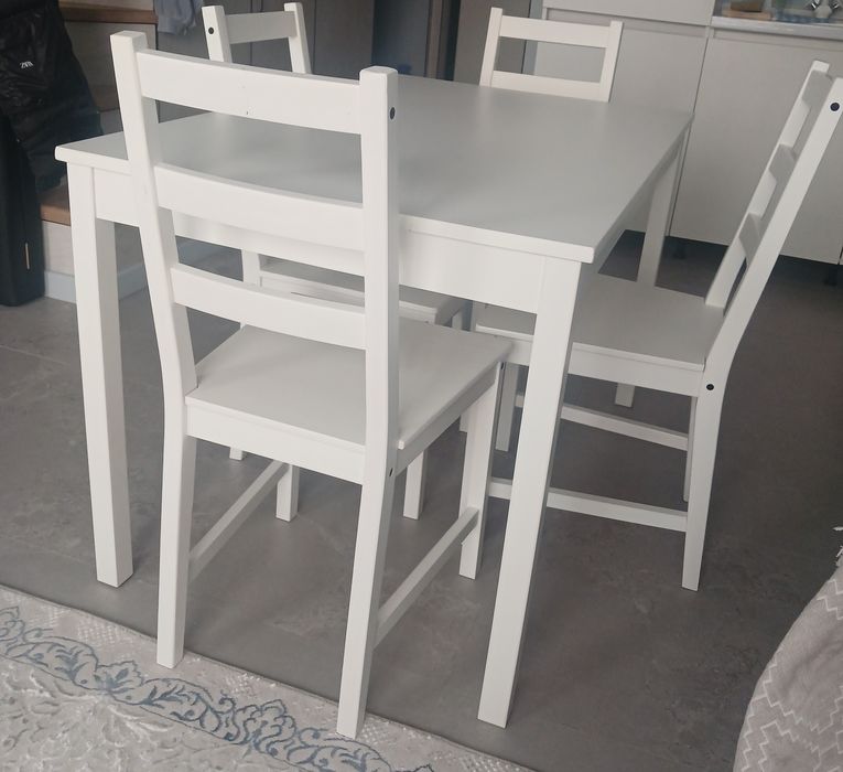 Новый Стол и 4 стула, цвет белый