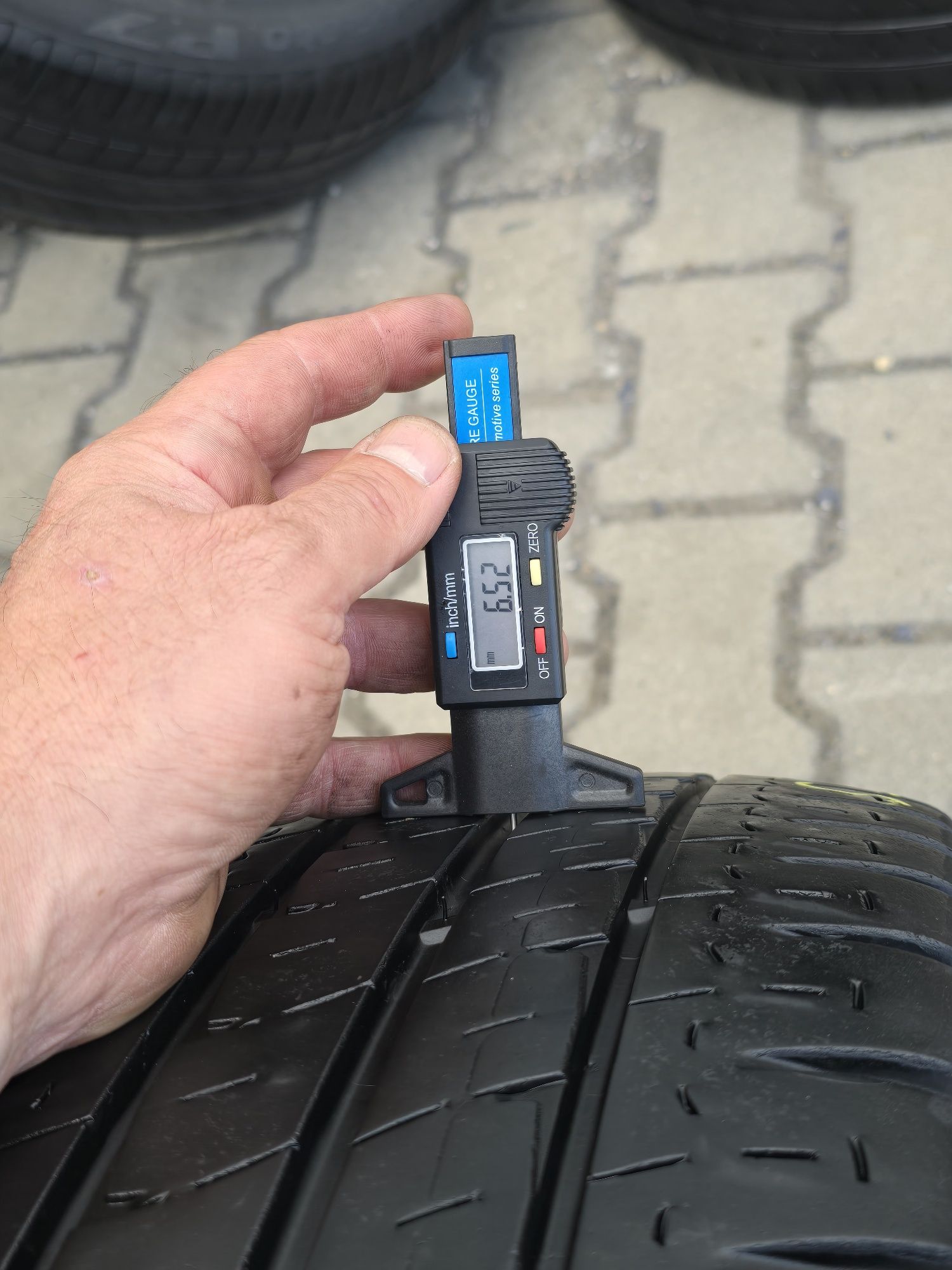 225 65 16c Michelin