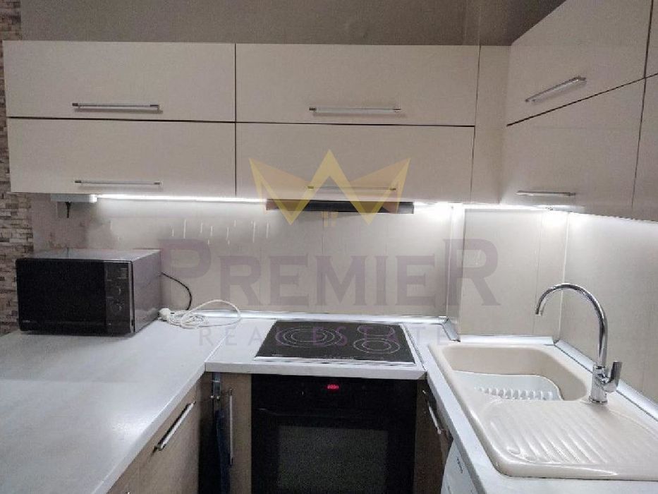 Дава се под наем Двустаен апартамент в Варна, Възраждане 1 - 55 кв.м за 433.5 € - Снимка #1