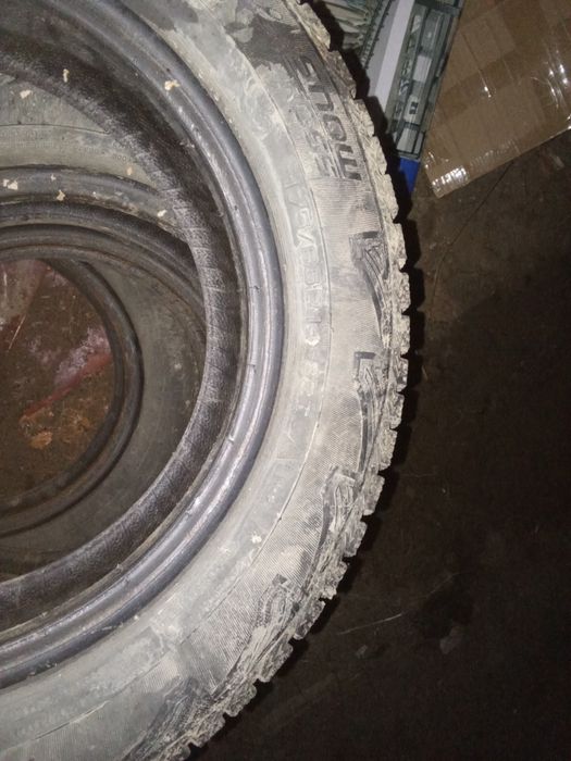 Продам зимние покрышки