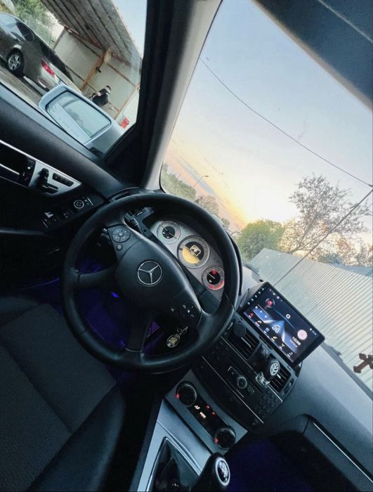 Mercedes-Benz  C-Class  W204