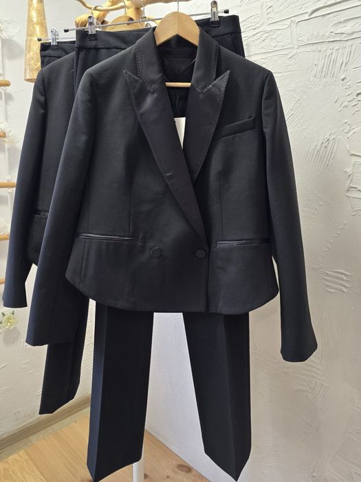 ZARA костюми и блейзъри