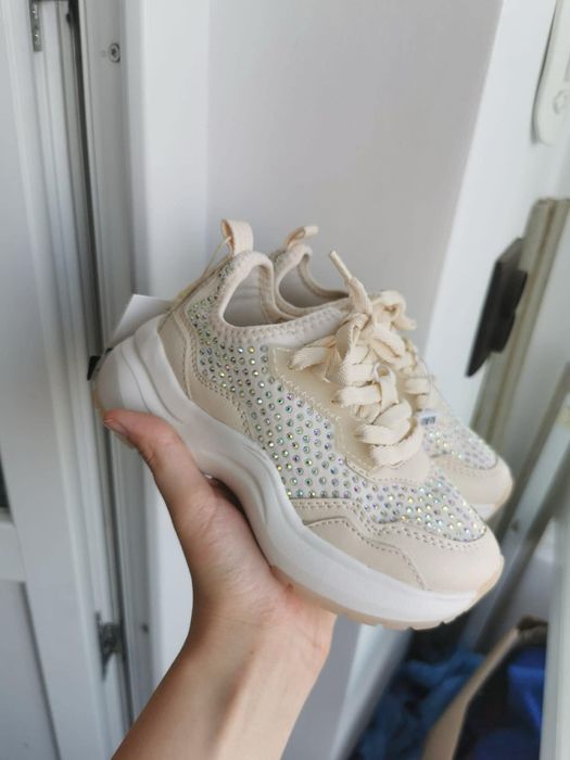 Adidasi Zara cu pietricele 37