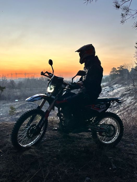 Продаю эндуро [FMZ-06, 2024]

Мотоцикл в отличном состоянии, пробег [1