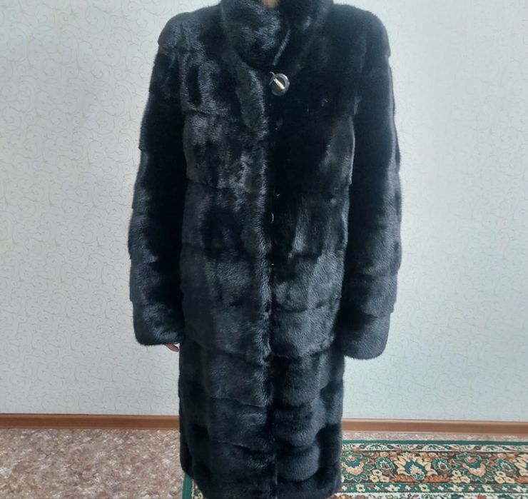 Продам норковую шубу