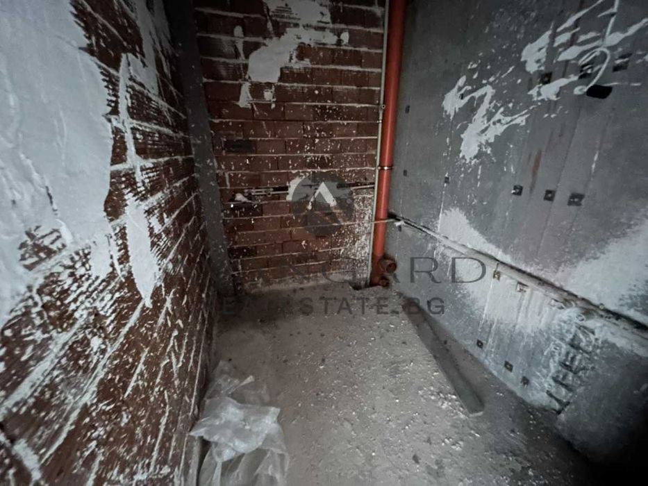 Продава се Тристаен апартамент в Пловдив, Остромила - 124 кв.м за 984 €/кв.м - Снимка #4