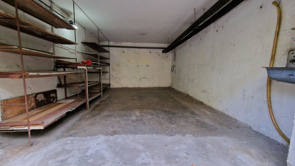 Inchiriez garaj 17,3mp, str. Pascani, Drumul Taberei, Moghioros