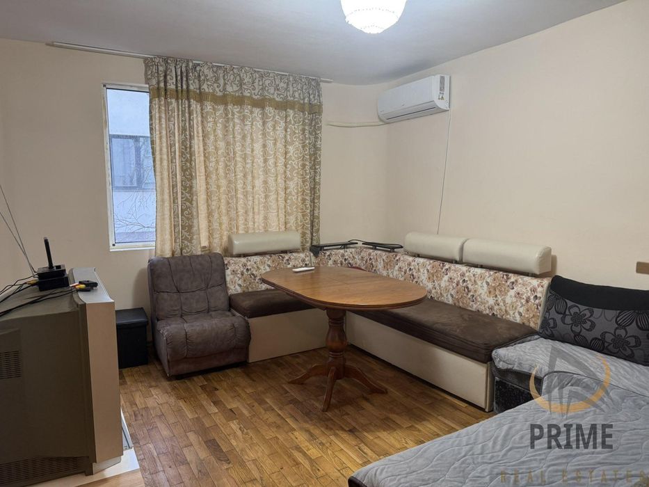 Продава се Двустаен апартамент в Бургас, Възраждане - 63 кв.м за 1540 €/кв.м - Снимка #1