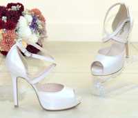 Sandale albe de mireasă