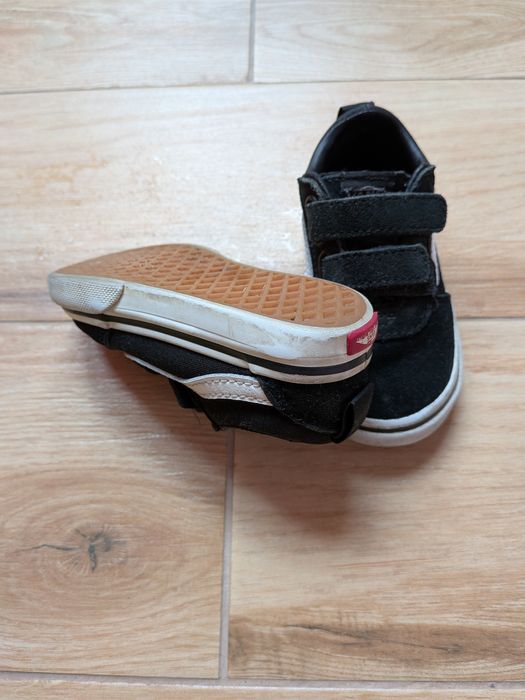 Детски обувки Nike и Vans