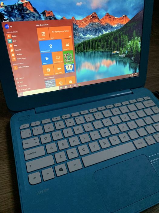 Laptop Hp Slim Display 12,6 led,Windows 10,ssd disk functional cu inca