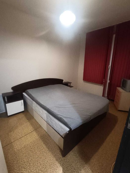 Двустаен апартамент в кв.Три Чучура юг