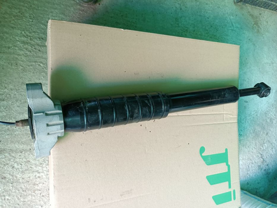 Amortizor telescop spate Maserati Ghibli 2013-2024