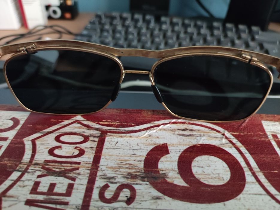 Стилни слънчеви очила