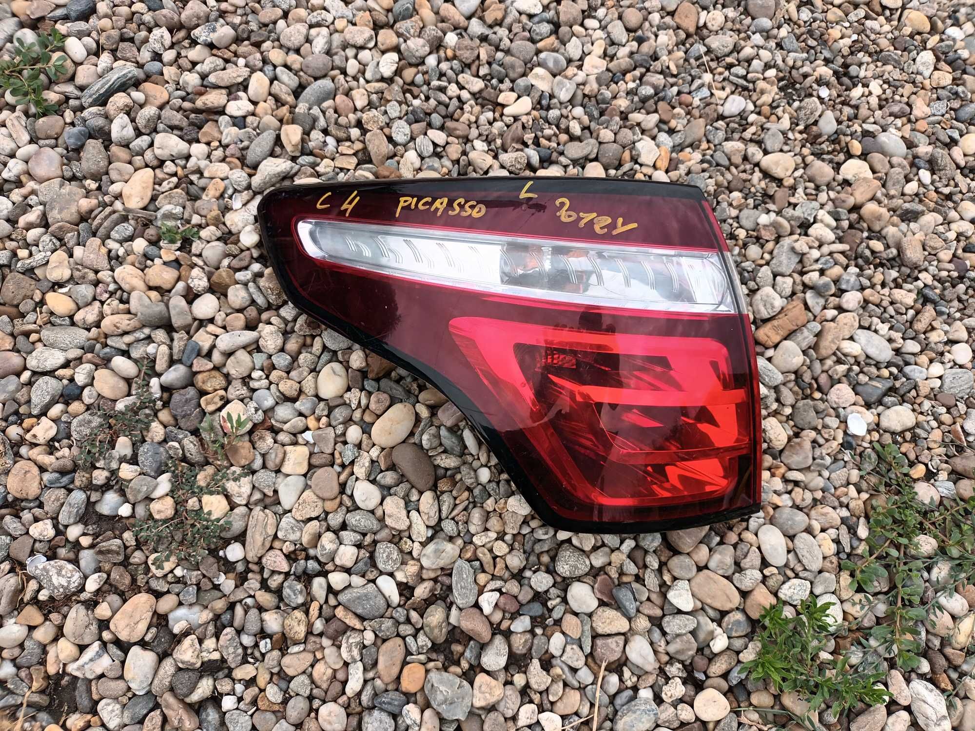 ляв външен стоп за ситроен ц4 пикасо фейслифт 10-15 CITROEN C4 PICASSO