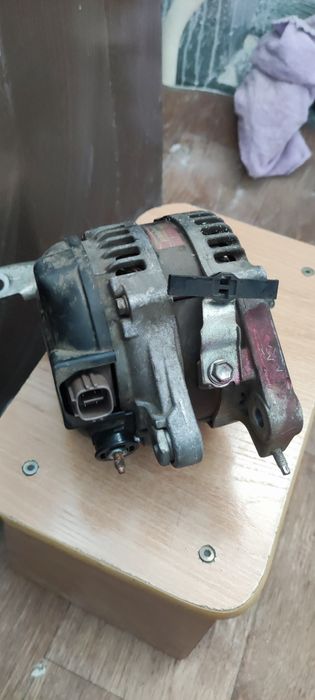 Продам электрогенератор от Лексуса GS300
