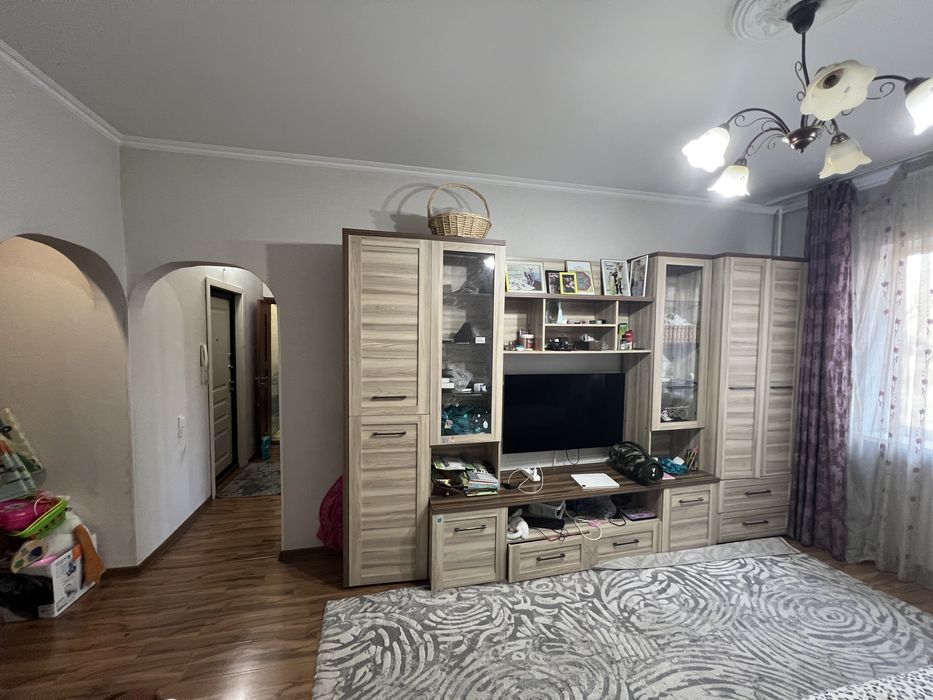 Продам однокомнатную квартиру на розыбакиева 145 угол басенова