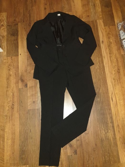 Costum sacou cu pantalon la dunga, impecabil