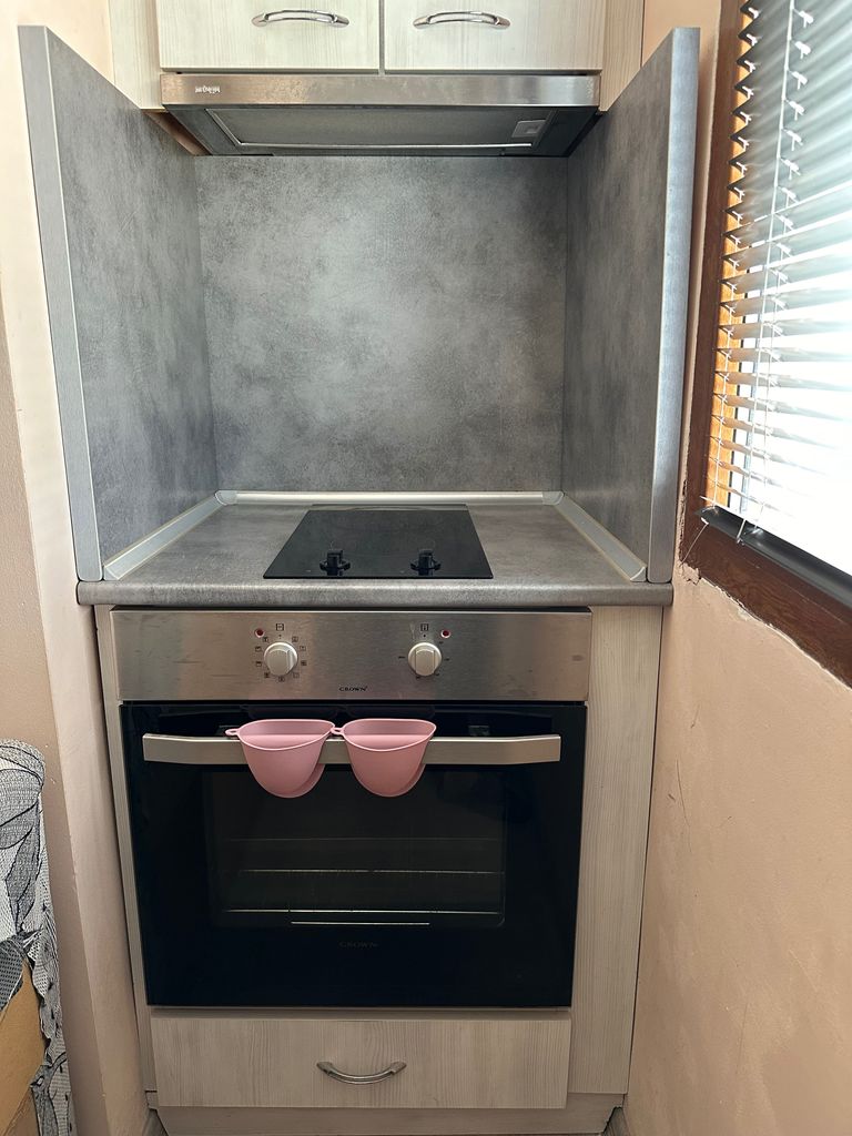Продава се Едностаен апартамент в Мездра - 50 кв.м за 847 €/кв.м - Снимка #2