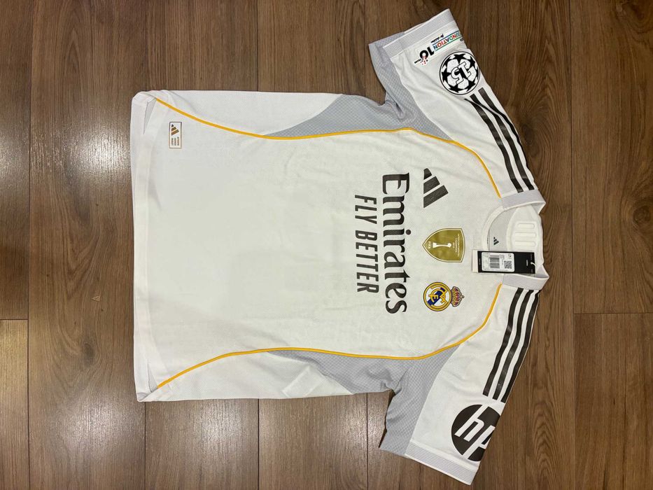 Аутентик екипи на Реал Мадрид 2024-2025