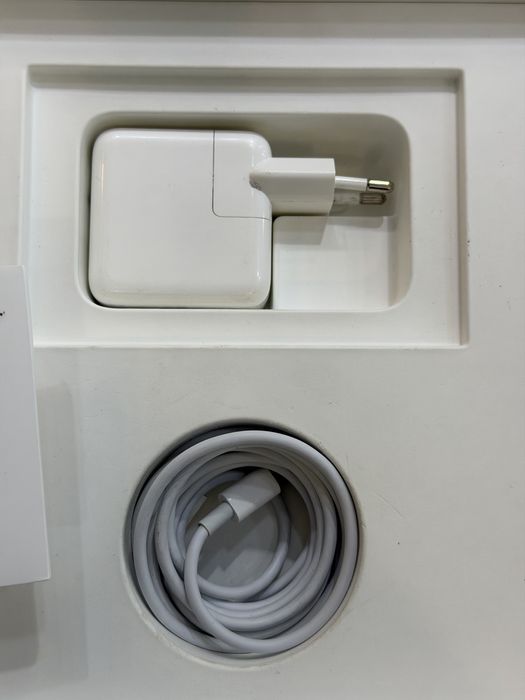 Macbool Air M1 8/256