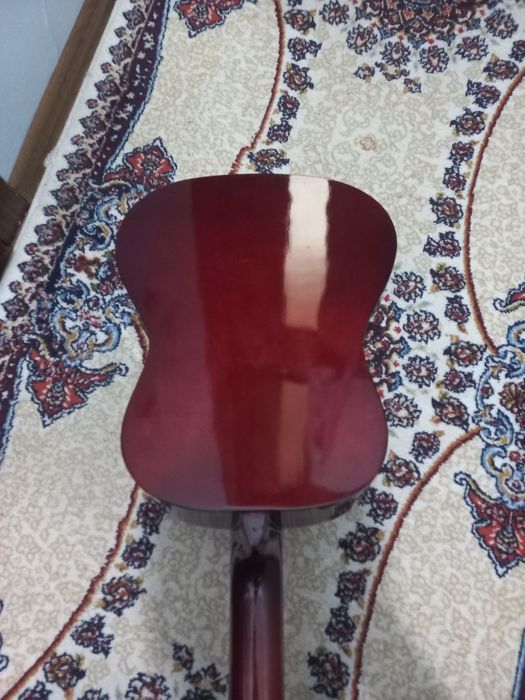 Gitara Klassik sotiladi