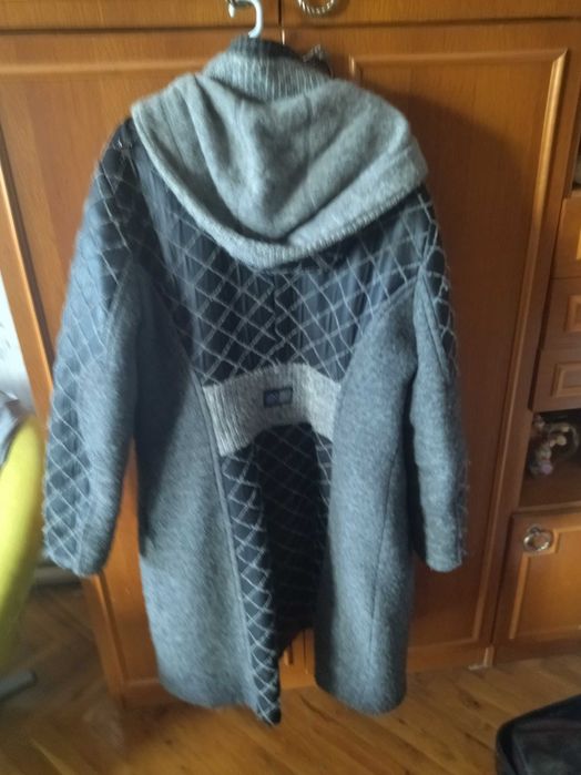 Зимно вълнено палто