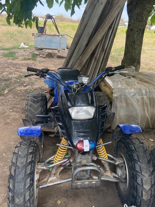 Vând ATV foarte bun