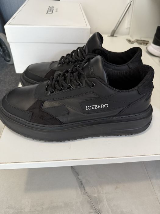 Adidasi barbati Iceberg