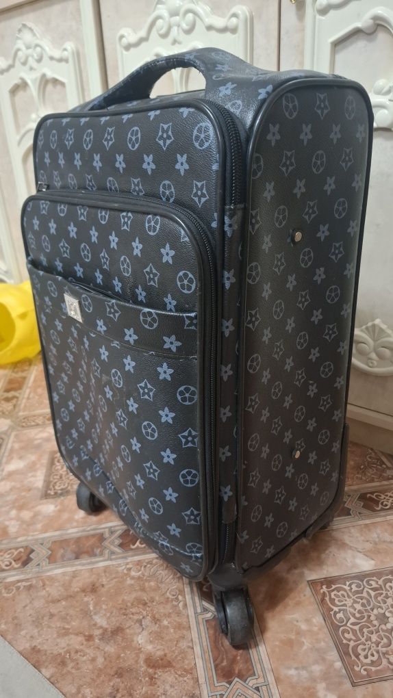 Чемодан Louis Vuitton