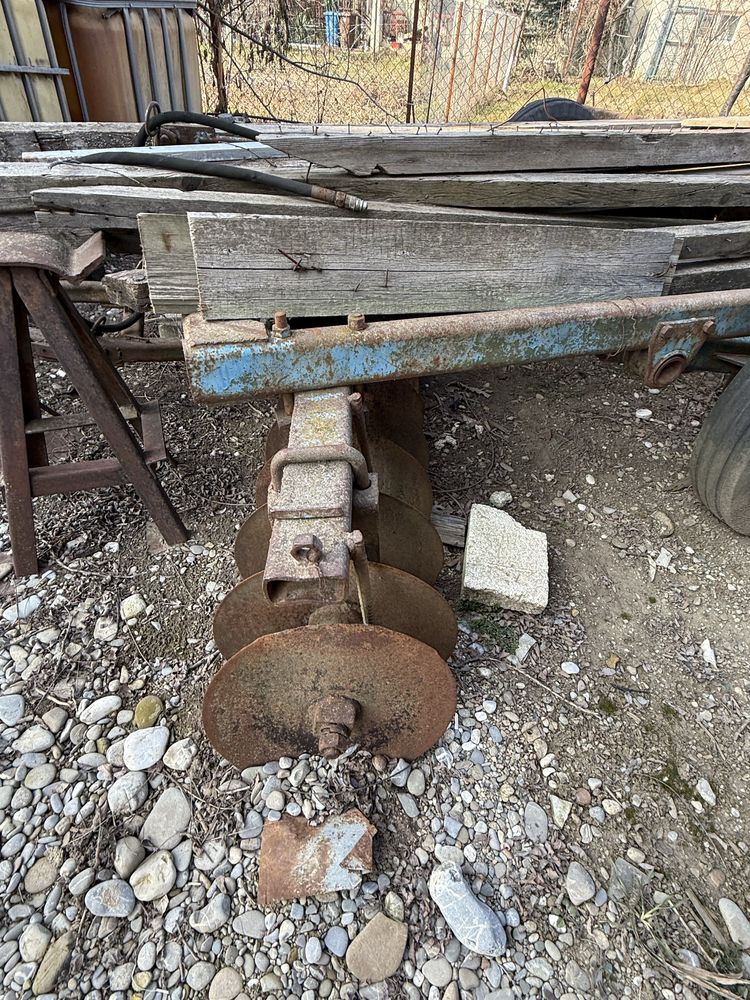 tractor u650 + utilaje