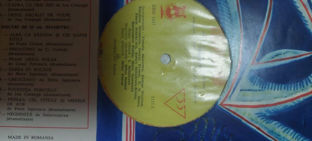 Vând discuri cu povești, povestiri, poezii  pentru copii