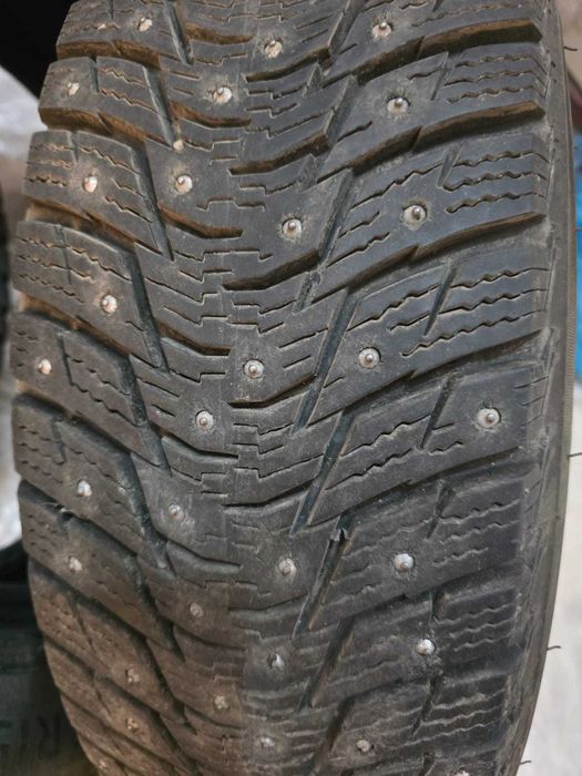 Продам хорошие шины б/у