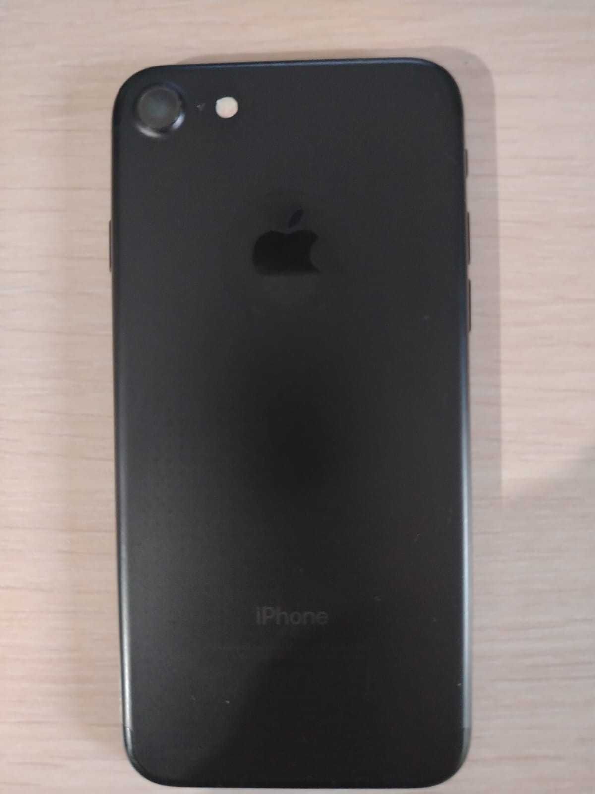 iPhone 7,  32 ГБ