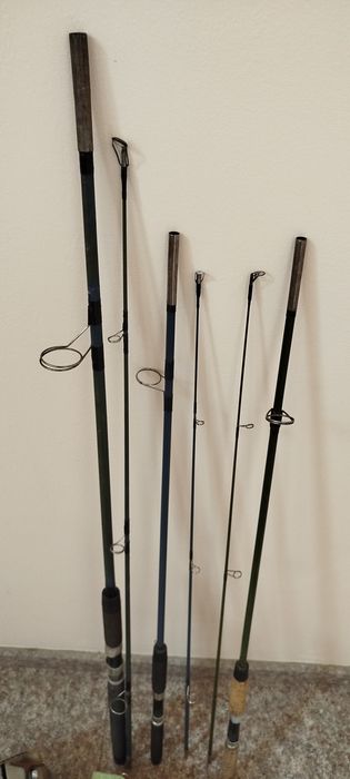 Три броя въдици и макари Germina