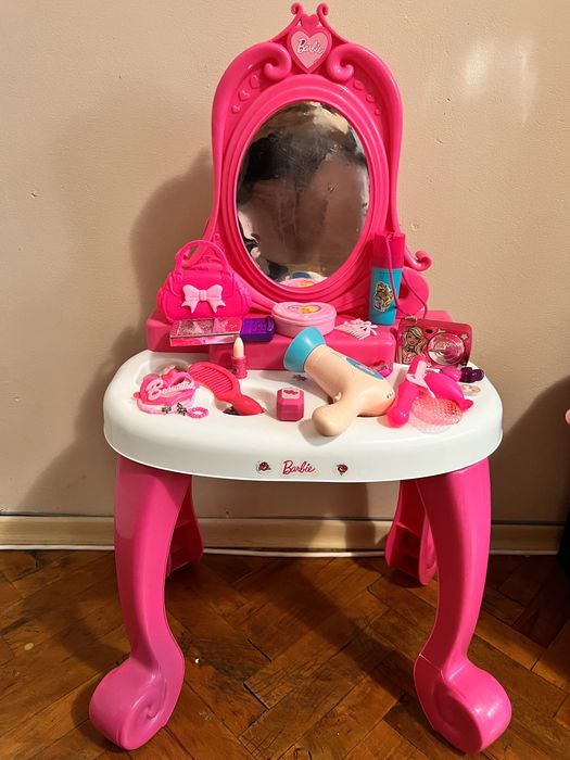 Детска тоалетка Барби с аксесоари
