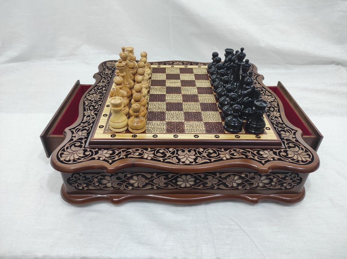 Shaxmat шахматы 40-40 sm yong'oqdan ishlangan