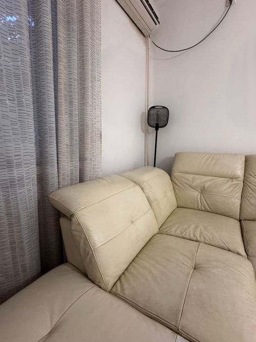 Canapea din piele bej