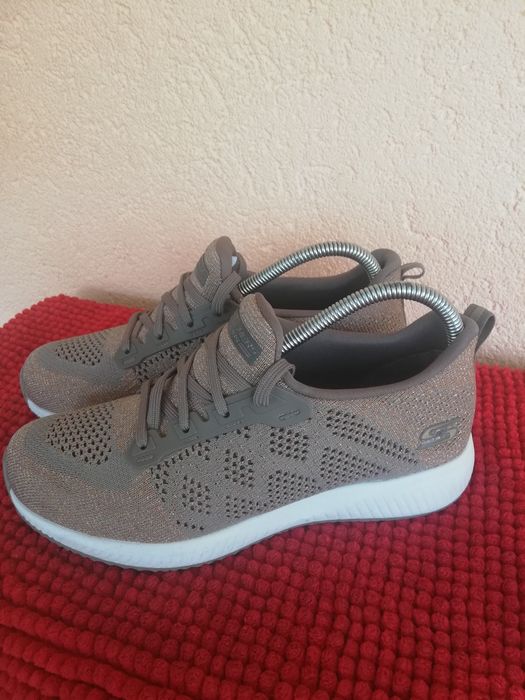 Adidași noi Skechers nr 39 damă