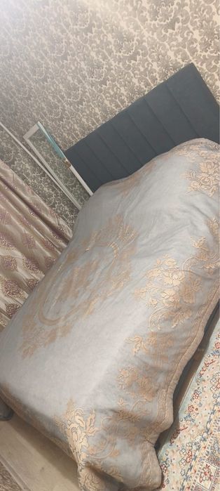 Кровать с матрасом