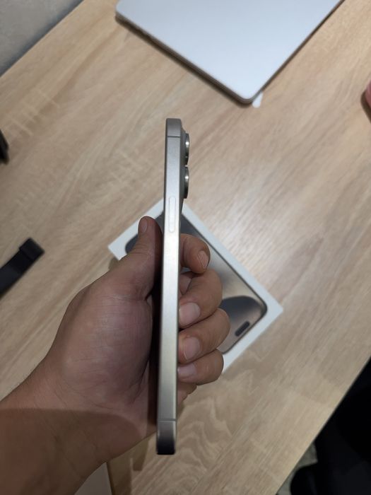 I phone 15 pro max 256 GB