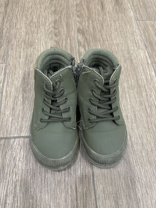 Детски боти LC Waikiki