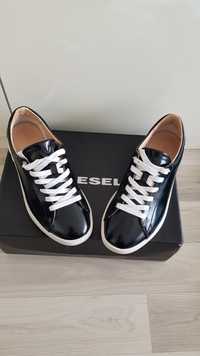 Diesel обувки 39номер