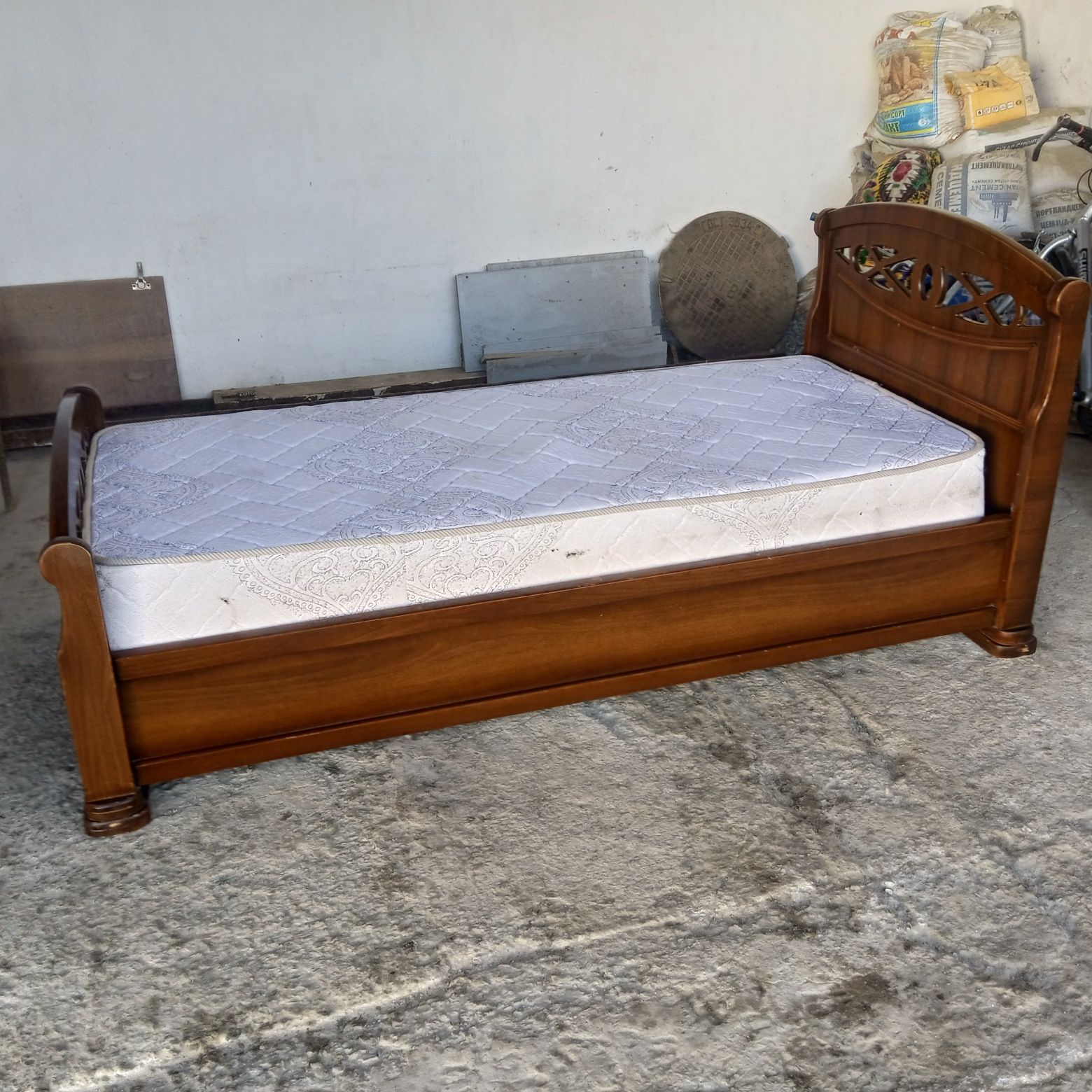 Кровать мебельный МДФ