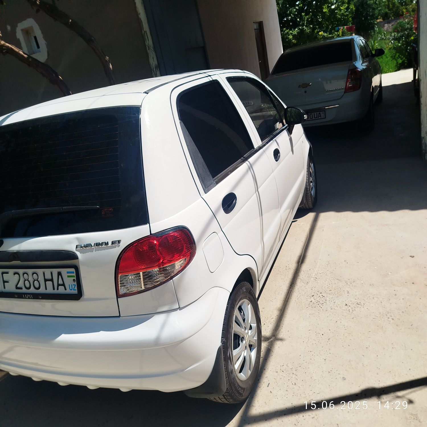 Matiz salondan bir qul minilgan
