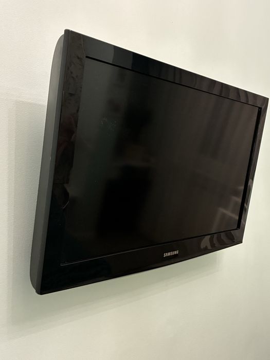 Продам телевизор Samsung 32”