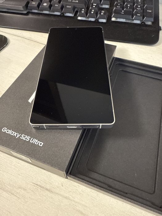 Samsung S25 Ultra 512GB Full Box baterie 100%