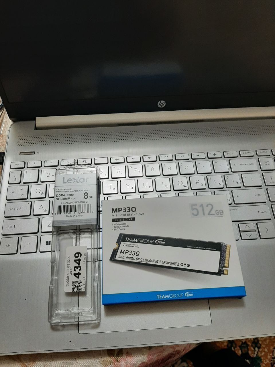HP i 3 yengi qoʻshimcha sovgʻa sumkalari bilan hayrli