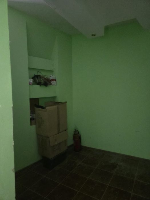 Търговско помещение със статут на кафене в идеалния център на гр. Бург