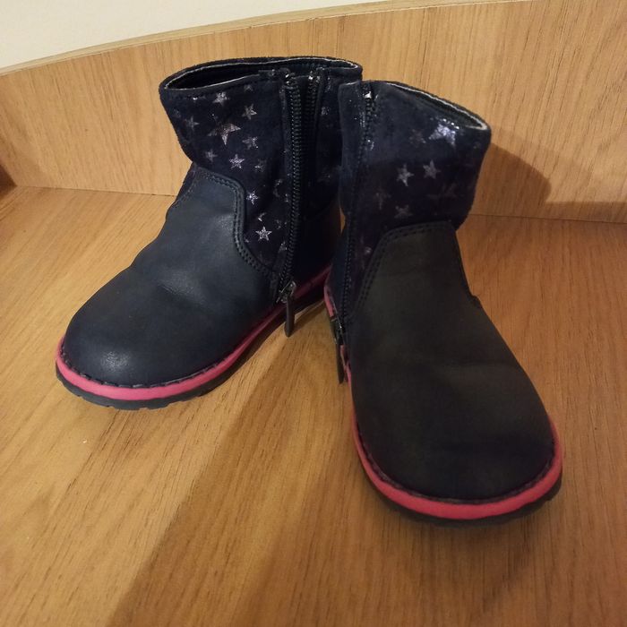 Vând ghetuțe mar. 22